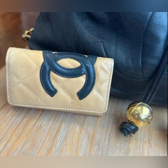 Chanel Lamb Skin Key Case 6 Ring - Picture 1 of 8